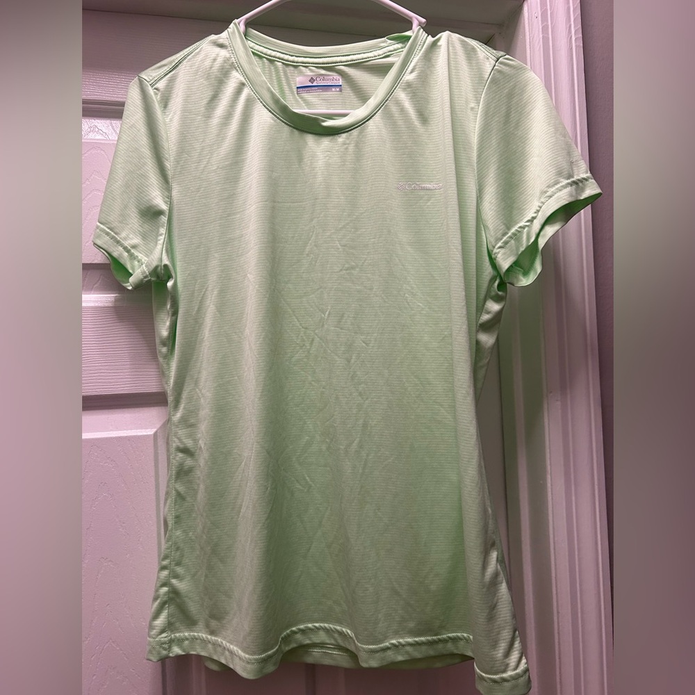 Columbia omniwick shirt. NWOT medium